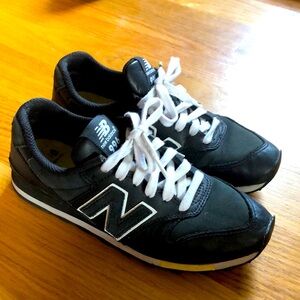 New Balance x Figs black leather sneakers size 6.5 women’s